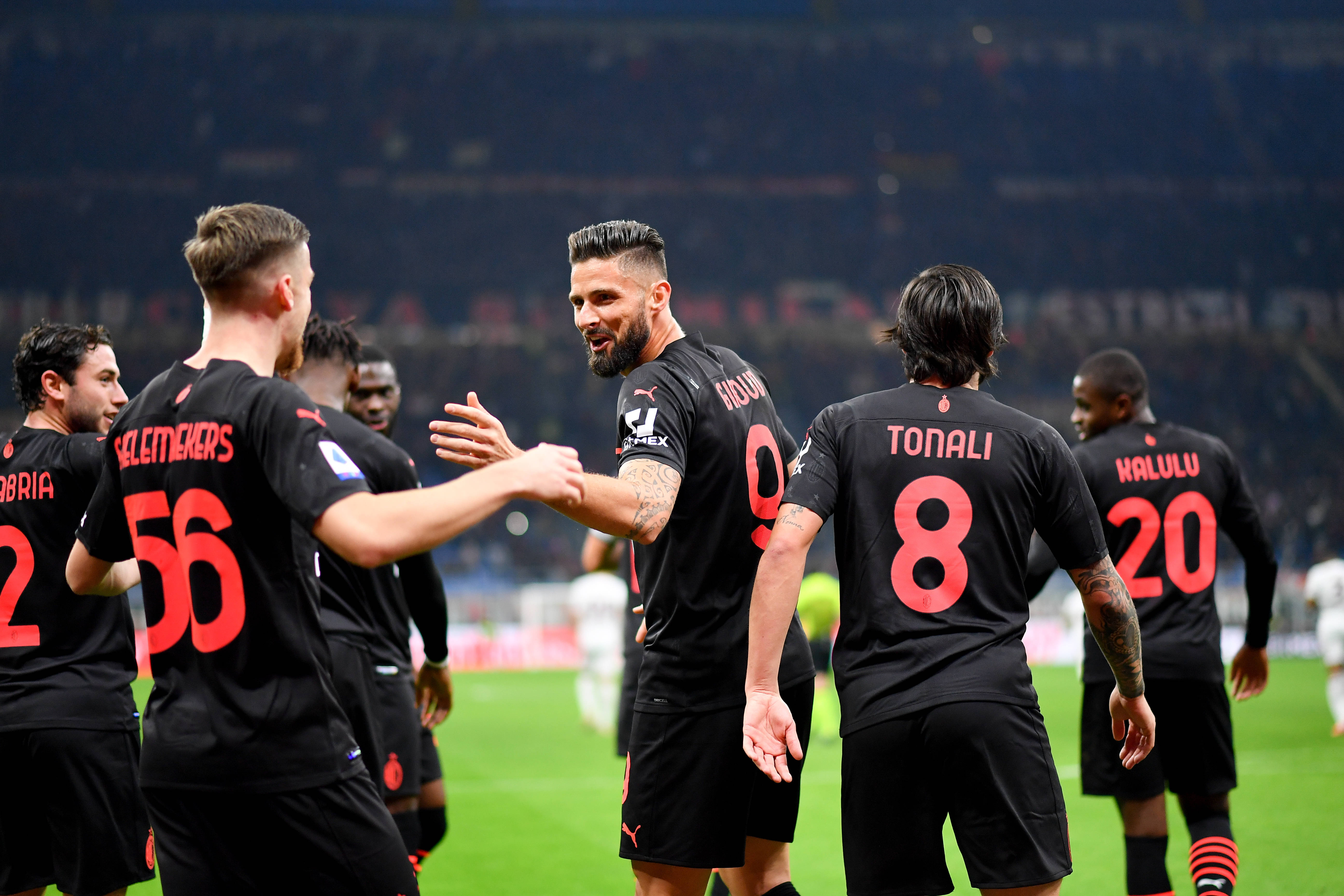 全市场：国米等待卢克曼进展同时考虑后卫引援，首选是莱昂尼