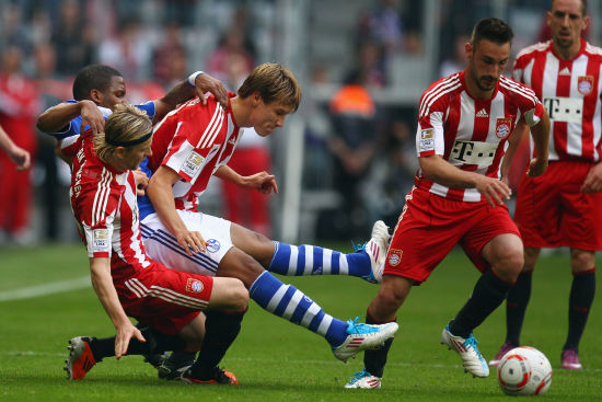 射门时致弗朗西斯重伤，田中碧被换下后立即找到加纳主帅道歉