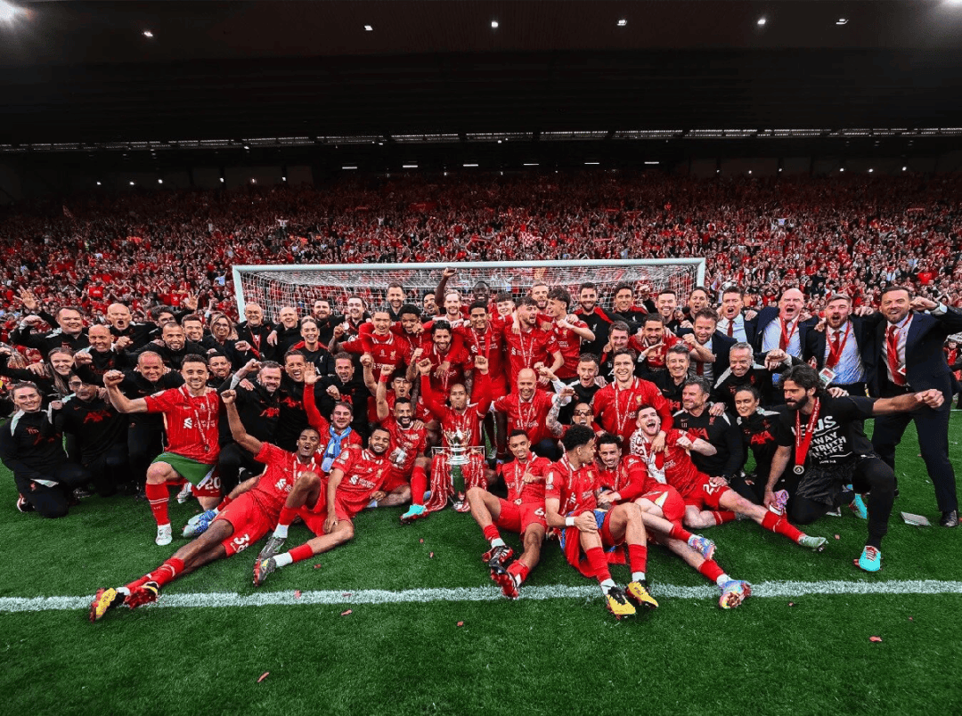 篮球湖人主力球员场上状态火热