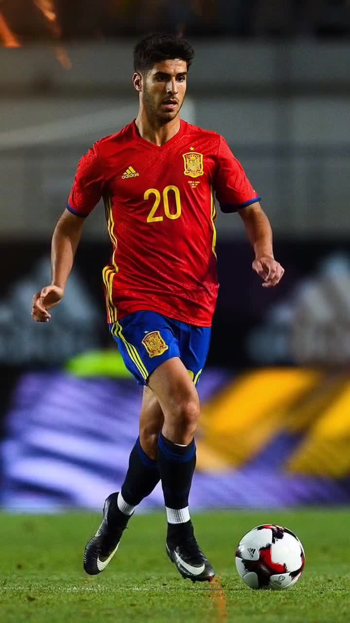 15场11球！19岁亿元小妖搅动冬窗，利物浦抢得赢吗？