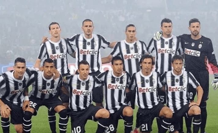 邮报：顺应英超形势，利兹今夏引援注重身体对抗和定位球能力