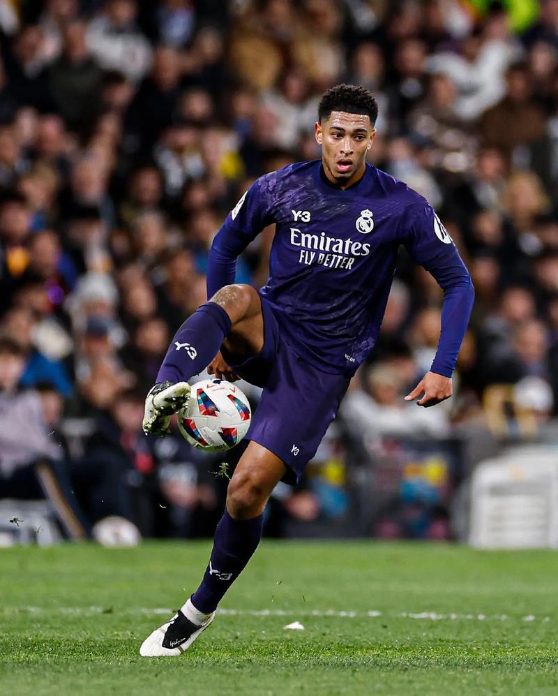 库尔图瓦谈维尼修斯挑衅行为：我们不是机器，我们是人