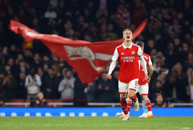 拜仁vs弗赖堡：奥利塞、比朔夫首发，基米希、伊藤洋辉替补